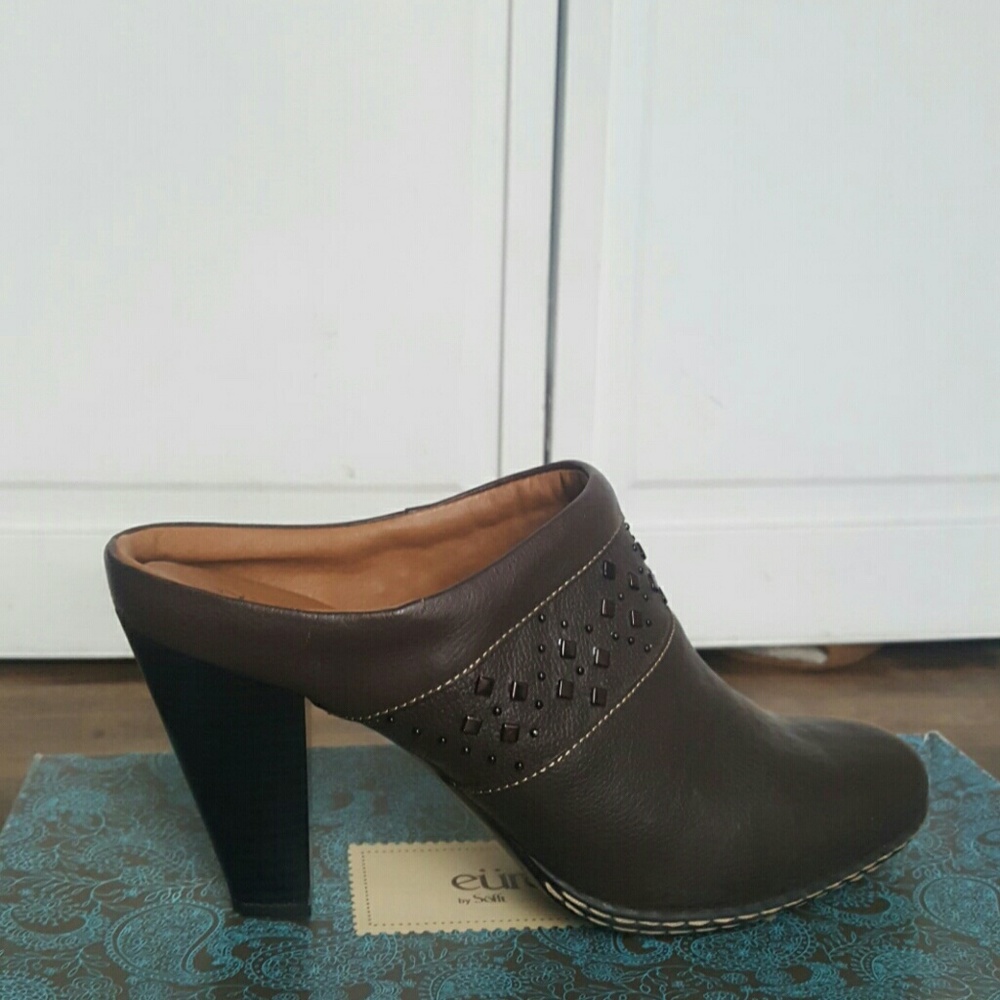 Women's size 11 shoes